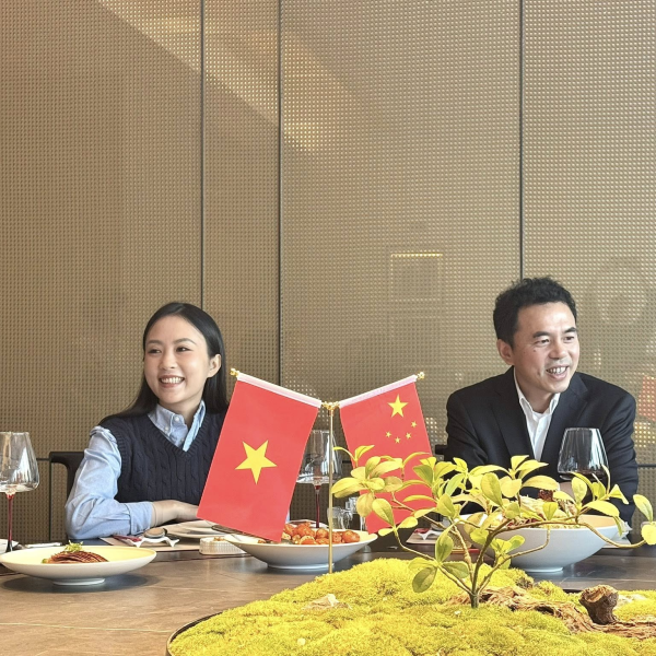 MAI VÂN ĐƯỜNG KÝ KẾT THÀNH CÔNG ĐẠI LÝ PHÂN PHỐI ĐỘC QUYỀN SẢN PHẨM BỔ KHÍ – KIỆN TỲ JIUFANG TẠI VIỆT NAM