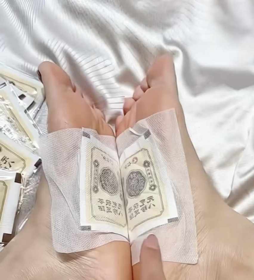 MIẾNG DÁN CHÂN NGUYÊN KHÍ PHỤC LINH BÁT TRÂN